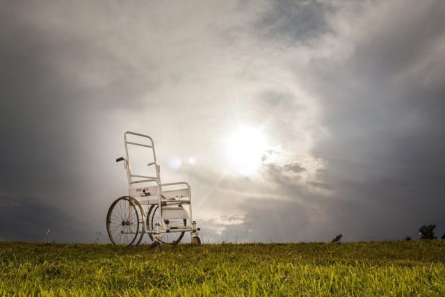 wheelchair-2322783_1280