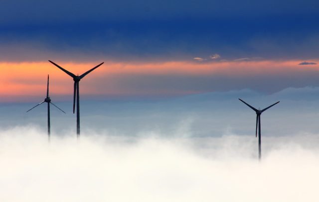 windmills-1048981_1280